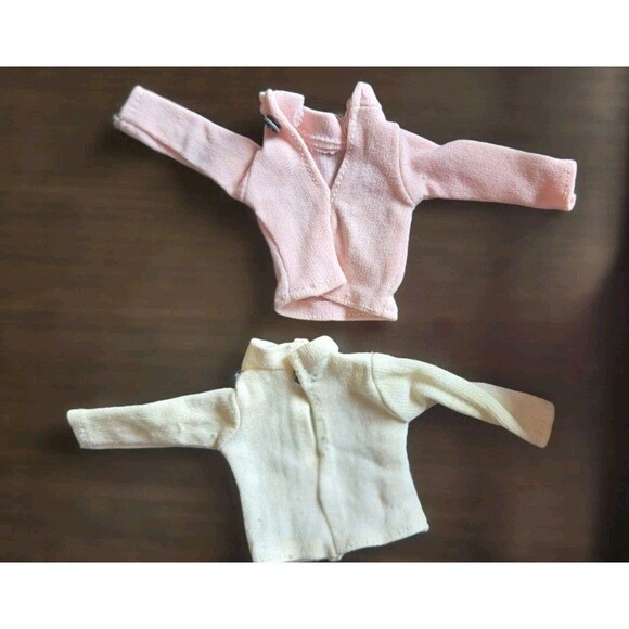 2 Vintage 1970s Barbie? Fashion Doll Shirt Tops 2pcs Pink And White Shirts Snaps - Picture 3 of 9